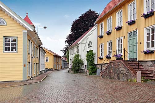 Gamla Torget at Västra Gatan in Kungälv @guidof